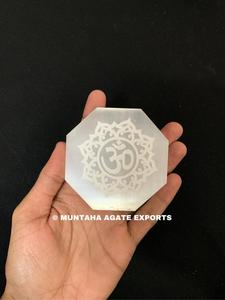 Selenita en Oferta, Piedra Preciosa de Ágata Tallada en Forma de Luna Creciente de 75-80 mm, Estilo Feng Shui para Decoración del Hogar, Placa de Selenita de la India - Product Image 4