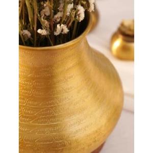 Elegante Jarrón de Metal Hecho a Mano para Decoración Moderna del Hogar y Arreglos Florales de Lujo con Diseño Decorativo Artístico - Product Image 3