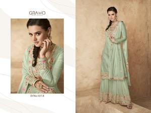 Tissu de robe de créateur Sharara de couleur jaune, collection de robes de mariée pakistanaises de créateur, costume Sharara avec longue kameez 2022 - Product Image 6