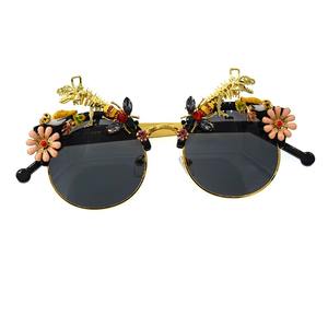 Gafas de sol fantásticas que reflejan la luz de forma hermosa, perfectas para pistas de baile, eventos nocturnos y fiestas vibrantes de KHOOSI - Product Image 3