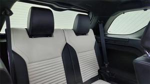Land Rover Discovery P300 Dynamic SE 4dr SUV 4WD 2024 Usado en Buen Estado - Product Image 5