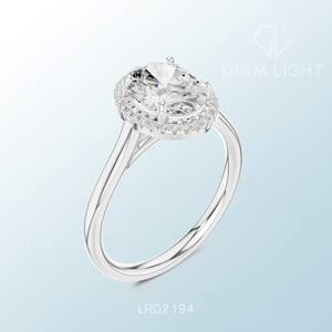 Bague en or blanc exquise avec des diamants ovales étincelants, idéale pour les fiançailles, les tenues de mariée, les mariages ou les cadeaux spéciaux - Product Image 6