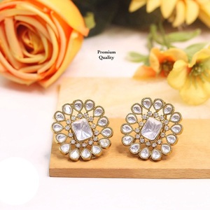 Pendientes de Moda con Acabado Dorado de la Mejor Calidad, con Aspecto de Piedras, para Mujeres y Niñas, para Bodas y Fiestas, Colección para Mujeres - Product Image 1
