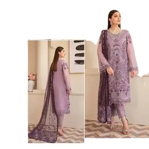巴基斯坦和印度时尚品牌。漂亮的派对服装，配有复杂的刺绣，适合任何场合网和欧根纱面料。