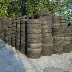 Neumáticos Radiales Usados para Camión, Sin Cámara, 195/65R15, 3 Años de Garantía, Suministro al Por Mayor a Bajo Precio, Todos los Tamaños Disponibles para Exportación a Todo el Mundo - Product Image 1