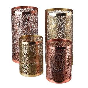 Portavelas de huracán de metal único con acentos dorados y negros para temas de decoración moderna de lujo para el hogar y la Oficina - Product Image 4