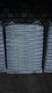 Mousse de tourbe de sphaigne noire brute de haute qualité formulée pour les semis de mélange de sol et la structure du sol en horticulture et en floriculture - Product Image 1