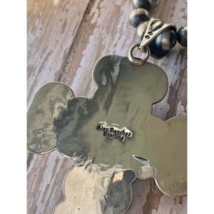Colgante de Cruz de Plata de Ley Bañada en Oro de 18K con Bisel, Modelo White Buffalo de Alex Sanchez, Joyería Religiosa Cristiana - Product Image 6