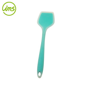 Spatule de cuisson en silicone solide résistant à la chaleur - Product Image 2