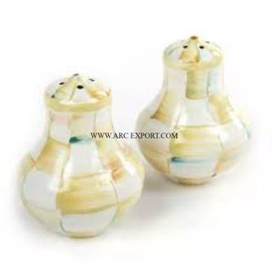 Set of 2 Gold Polished Metallic Brass Salt and Pepper Marvelous Designing Top Selling Home and Kitchen Decorative Salt Pepper - Product Image 4