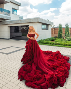 Robe rouge longue volante personnalisée robe volante à train large et long pour les femmes robe de maternité avant le mariage Photo Shoot - Product Image 6