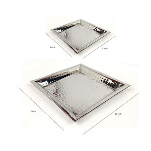 Plateau de service en cuivre martelé au design simple, chromé |   Plateau alimentaire haut de gamme pour apéritifs, collations, restaurants et repas à domicile - Product Image 2