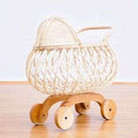 Fabriqué à la main écologique rotin poupée landau enfant meubles jouet pour bébé en gros bon prix fabriqué par des artisans vietnamiens