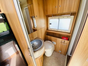 2013 (132) Camper van CHASSON FLASH 10 PERFIL BAJO 4 LIQUERAS - Product Image 2