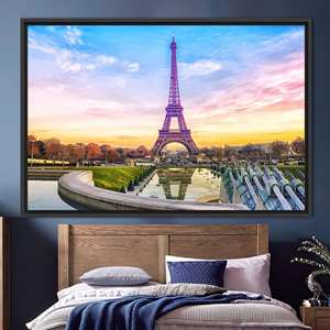 Impresión en lienzo con vista al atardecer de la Torre Eiffel - Obra de arte emblemática de Francia, 1P: Enmarcado en negro - Product Image 1