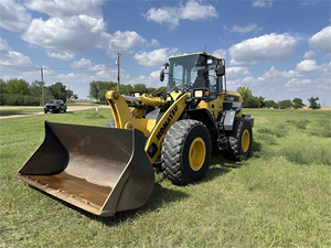 Prêt à expédier 2016 Komatsu WA320 7 chargeuse sur pneus Diesel excellente puissance bon état 1 tonne seau pompe noyau composants inclus - Product Image 5