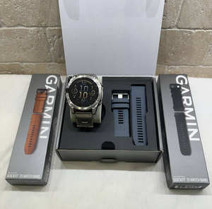 Garmins Fenix 8 51 mm AMOLED Zafiro Titanio con Correa de Cuero, Nylon y Titanio - Product Image 6