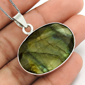 Fabuleux design 925 argent Sterling naturel Labradorite pierre précieuse forme ovale chic pendentif bijoux faits à la main fournisseurs de gros - Product Image 2