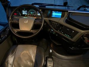 Nuovissimo 551HP trasmissione automatica scuro interno VO LVO FH 64 R 540 6x4 contenitore - Product Image 5