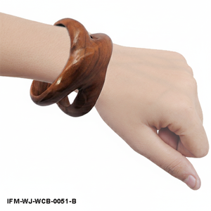 Brazalete de Madera Orgánica Tallado a Mano con Diseño de Onda, Pulsera Escultural Abstracta, Joyería de Madera Natural Estilo Boho Chic - Product Image 6