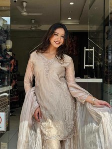Tenue de réception spéciale entièrement brodée, tailles M à XXL, costume Salwar traditionnel tissé pour femme, idéal pour les fêtes - Product Image 5