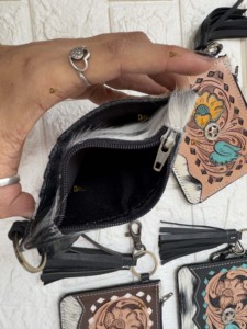 Nouvelle arrivée cuir de vachette fourrure porte-monnaie élégant pochette mince portefeuille couleur Turquoise usiné à la main en cuir Western unisexe sac à main - Product Image 6