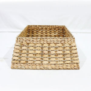 Soporte para Árbol de Navidad de Pasto Marino Artex Dong Thap, Decoración Navideña para el Hogar, Hecho a Mano - Product Image 1