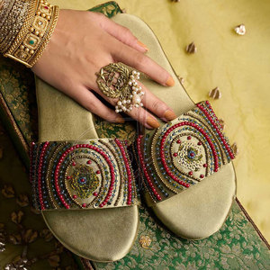 Décorations imprimées en satin, personnalisables (couleur et logo), de haute qualité, antidérapantes, en cuir fait main, tendance mode - Product Image 3