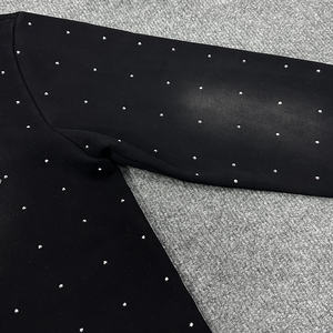Sudadera con Capucha Negra Unisex Personalizada con Pedrería, Sudadera de Algodón Extra Grande, Sudadera Corta con Bordado Desgastado, Fabricante de Sudaderas con Capucha Decoloradas por el Sol - Product Image 3