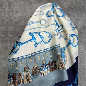 Pañuelo de cuello MonaScarfs para adulto, estilo ecuestre real, con motivo de llavero, tacto seda, estilo europeo-americano, 50x50cm, a prueba de polvo - Product Image 1