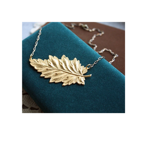 Pendentif en laiton Bijoux Pendentifs à breloques en laiton personnalisés Usine en gros en laiton Designer feuille Collier Bijoux - Product Image 5