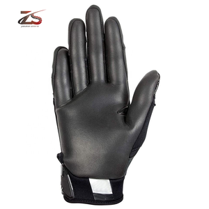 Guantes de fútbol gaélicos personalizados de alta calidad con su propio logotipo Material de cuero aplicable al aire libre Precio razonable para venta al por mayor - Product Image 3