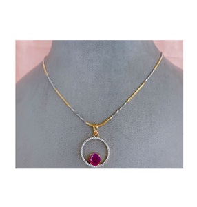 Conjunto de Collar y Pendientes de Diseño Elegante en Oro y Plata con Piedras de Circonita Cúbica para Mujer, Ideal para Fiestas - Product Image 2