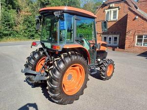 รถแทรกเตอร์ขนาดเล็ก Kubota ประสิทธิภาพสูงสำหรับการส่งออกและใช้ในการเกษตรใช้รถแทรกเตอร์ขนาดเล็ก4x4 - Product Image 5