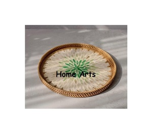 Plato de comida de ratán y nácar Diseño fabuloso Plato de servir chocolates de forma redonda a bajo precio - Product Image 1