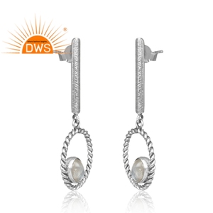 Pendientes Colgantes de Plata de Ley Oxidada con Piedra Lunar Arcoíris Natural, Fabricante de Joyería Personalizada - Product Image 3