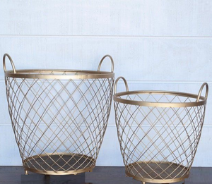 Cesta de almacenamiento de alambre de metal de hierro ligero de almacenamiento de alambre fuerte de la mejor calidad para el hogar pulido dorado - Product Image 1