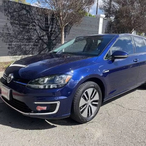Voiture d'occasion de qualité et abordable, Volkswagen e-Golf SE 2017, conduite à gauche - Product Image 1