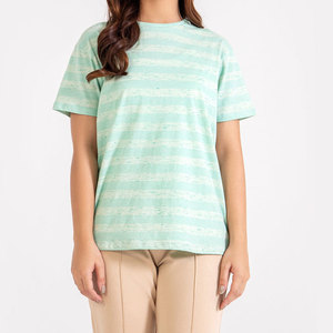 T-shirt oversize tendance pour femmes, coupe ample unique, 100% coton de qualité supérieure, logo personnalisé, haute qualité avec MOQ faible - Product Image 4