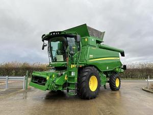 รถเกี่ยวข้าว T670 ปี 2024 มือสอง 40 แรงม้า 6 แถว - Product Image 1