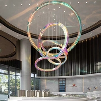 Lustre en acrylique/cristal/verre coloré de grande taille sur mesure, style postmoderne, pour villa, plafond haut, décoratif, LED, hauteur réglable