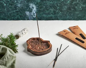 Soporte de incienso de mal de ojo hecho a mano, diseño de mano Hamsa, mango de madera, Sándalo, protección de cono, hogar, oficina, decorativo, venta al por mayor - Product Image 6