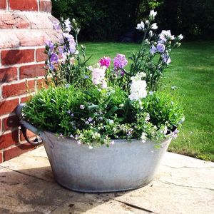 Bañera de maceta galvanizada rústica de alta calidad, contenedor de flores de metal duradero elegante y resistente para decoración de patio de jardín de granja - Product Image 6