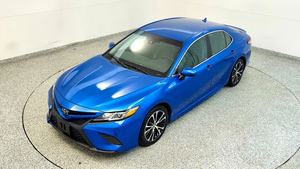 Toyota Camry SE berline 2019, état neuf, boîte de vitesses automatique, conduite à droite, intérieur foncé, caméra arrière, taille des pneus R19, traction avant - Product Image 6