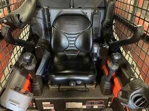 Cargador Compacto KUBOTA SSV65 2023 - Product Image 5