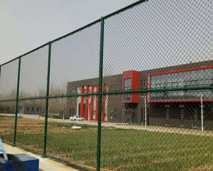 Clôture à mailles avec poteaux en béton pour une installation permanente - Product Image 4