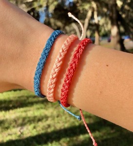 Bracelet Tresse Épaisse // Cordon de Cire Imperméable Tiff & E Surfer Bracelet, Minimalist Beach RTS - Product Image 1