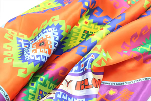 Foulard en soie tendance élégant pour femmes Foulard en satin de soie de luxe pour femmes Foulards en soie imprimés à fleurs pour femmes - Product Image 6