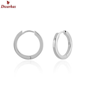 Pendientes de diseño clásico y sencillo, plata de ley 925, pendientes de aro lisos, fabricante mayorista, precio bajo para mujeres, pendientes para fiestas - Product Image 1