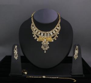 Collar Chapado en Oro, Diseños de Joyería para Bodas, Conjunto de Joyería Artificial, Gargantilla, Conjunto Kundan, Conjunto de Joyería de Primera Calidad - Product Image 2